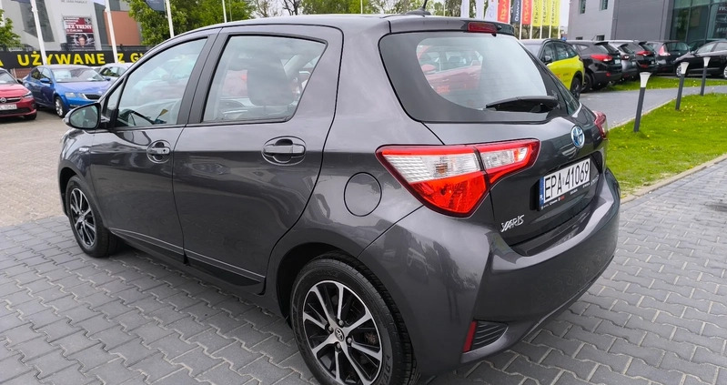 Toyota Yaris cena 61900 przebieg: 68000, rok produkcji 2018 z Gołańcz małe 277